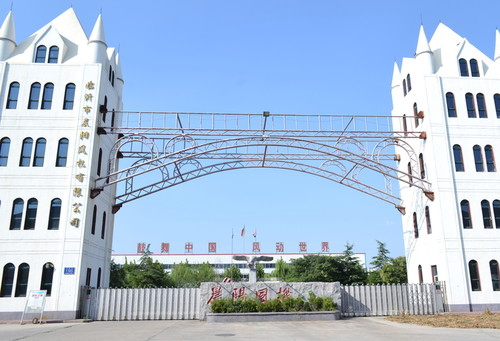 佛山市特鑫機(jī)械設(shè)備有限公司：專(zhuān)業(yè)生產(chǎn)卷閘機(jī)、龍骨機(jī)等設(shè)備:宏鑫機(jī)械設(shè)備有限公司
