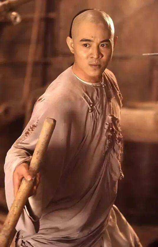 吳京接棒李連杰成國際武聯(lián)形象大使:宏鑫機械設(shè)備有限公司
