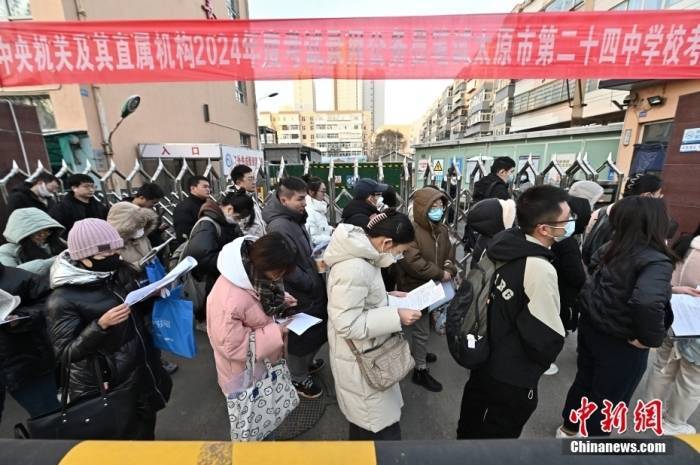 國考報(bào)名三天<strong></p>
<p>宏鑫機(jī)械設(shè)備有限公司
</strong>，熱門崗位競爭已“千里挑一”:宏鑫機(jī)械設(shè)備有限公司
