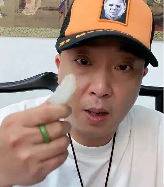 網(wǎng)紅“柴懟懟”被正式逮捕<strong></p>
<p>宏鑫機(jī)械設(shè)備有限公司
</strong>，此前因抹黑胖東來被封號(hào):宏鑫機(jī)械設(shè)備有限公司
