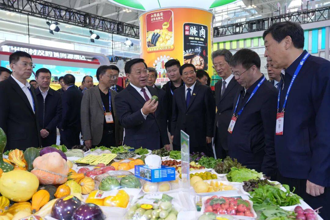 第二十二屆中國國際農(nóng)產(chǎn)品交易會“強農(nóng)論壇”在天津市舉辦:宏鑫機械設(shè)備有限公司
