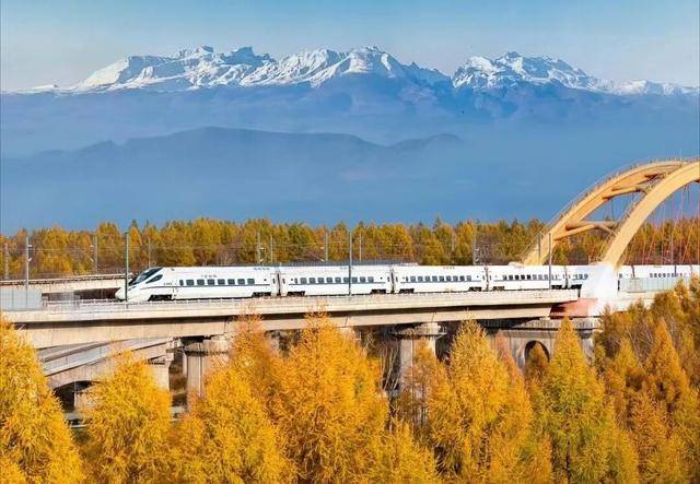 4小時(shí)33分！北京高鐵“速通”長(zhǎng)白山<strong></p>
<p>宏鑫機(jī)械設(shè)備有限公司
</strong>，周末就能打個(gè)來(lái)回！:宏鑫機(jī)械設(shè)備有限公司
