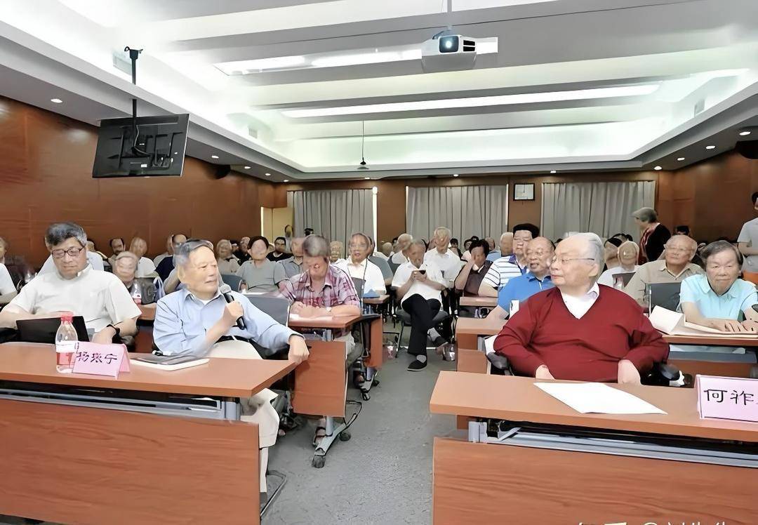 何祚庥院士追憶楊振寧：<strong></p>
<p>宏鑫機械設備有限公司
</strong>他的貢獻早已超越學術(shù)界｜封面頭條:宏鑫機械設備有限公司
