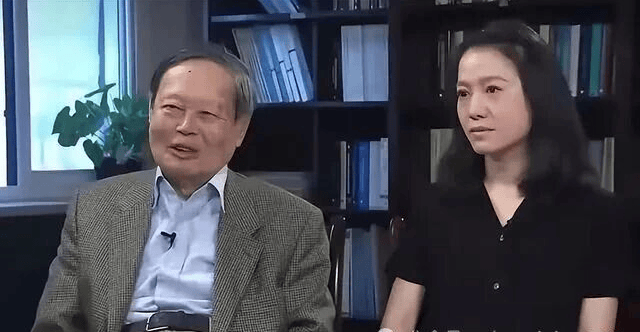 翁帆發(fā)文:有楊先生陪伴我何其有幸<strong></p>
<p>宏鑫機械設(shè)備有限公司
</strong>,他會在星星上對我們微笑:宏鑫機械設(shè)備有限公司