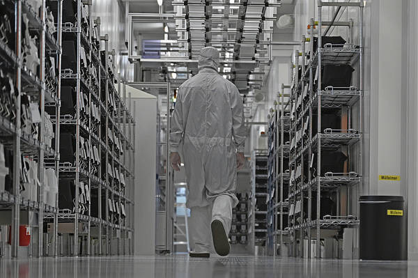 荷蘭經(jīng)濟(jì)事務(wù)部大臣透露“將在幾天內(nèi)與中方會(huì)面”<strong></p>
<p>宏鑫機(jī)械設(shè)備有限公司
</strong>，但仍在狡辯:宏鑫機(jī)械設(shè)備有限公司
