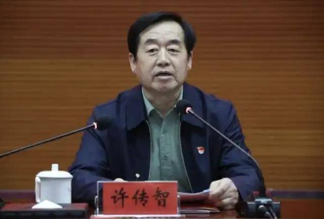 兩名近70歲中管干部被查；副部級(jí)干部王波被判死緩:宏鑫機(jī)械設(shè)備有限公司
