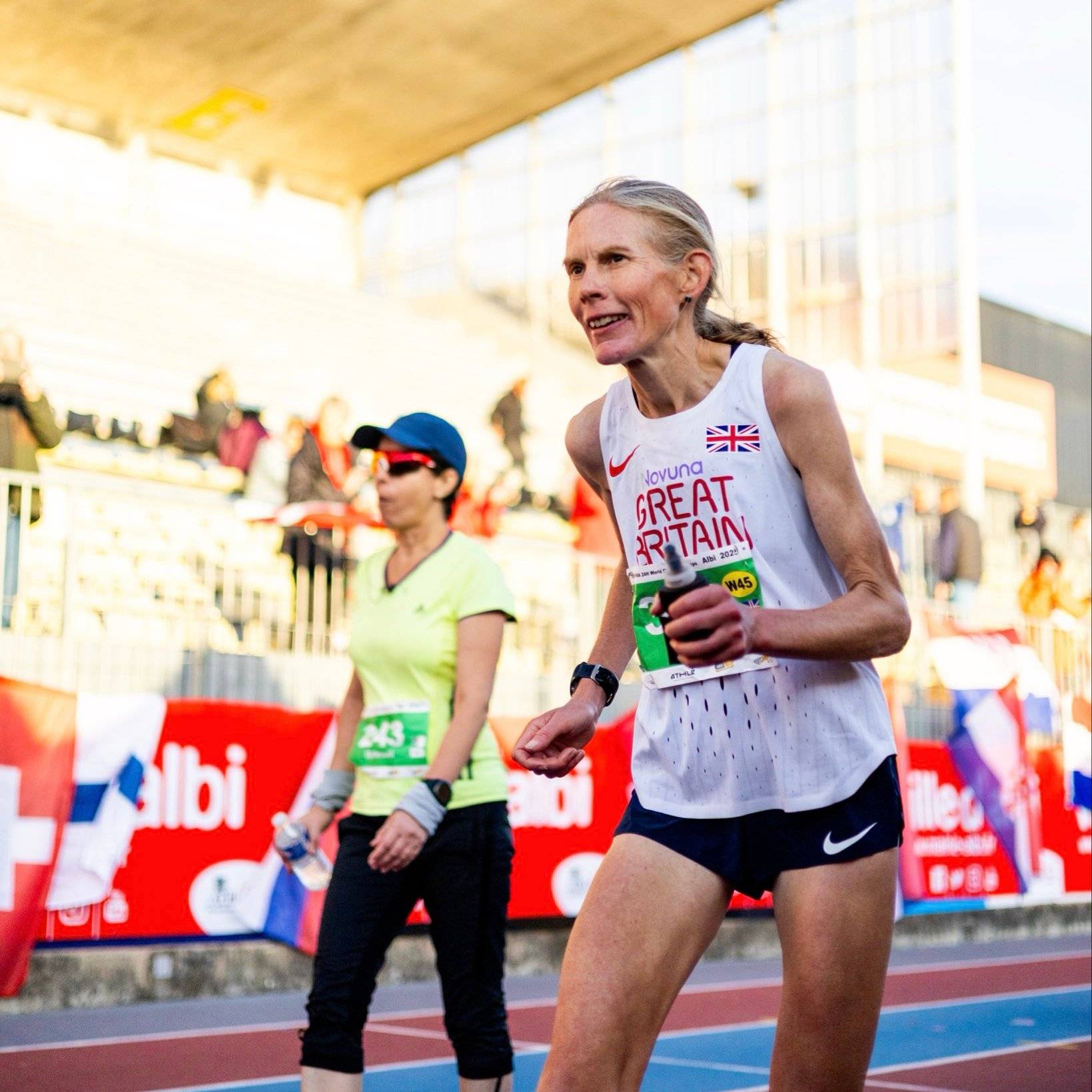 24小時狂奔278.622公里<strong></p>
<p>宏鑫機械設(shè)備有限公司
</strong>！ 46歲女將打破女子24小時超馬世界紀錄:宏鑫機械設(shè)備有限公司
