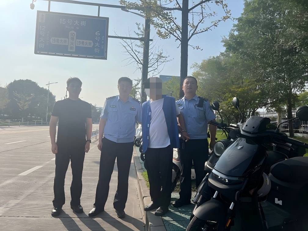 司機(jī)為了能在車上做飯吃<strong></p>
<p>宏鑫機(jī)械設(shè)備有限公司
</strong>，竟然想出這種“妙招”！被抓時(shí)很后悔:宏鑫機(jī)械設(shè)備有限公司
