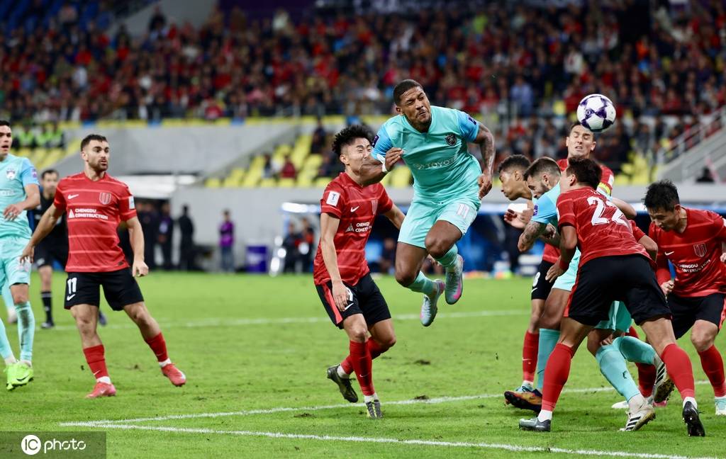 替補出戰(zhàn)全場1射正<strong></p>
<p>宏鑫機械設(shè)備有限公司
</strong>！亞冠-胡荷韜傷退 成都0-2不敵柔佛:宏鑫機械設(shè)備有限公司
