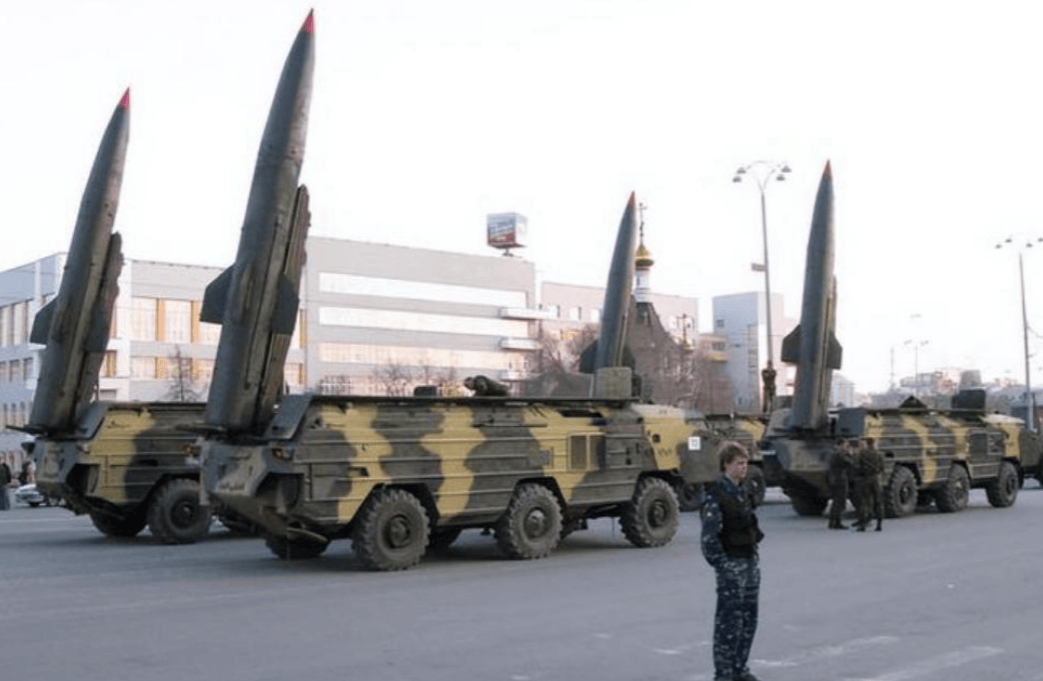 運(yùn)20突降莫斯科<strong></p>
<p>宏鑫機(jī)械設(shè)備有限公司
</strong>，美媒大為緊張，普京說(shuō)的秘密武器，難道要來(lái)了？:宏鑫機(jī)械設(shè)備有限公司
