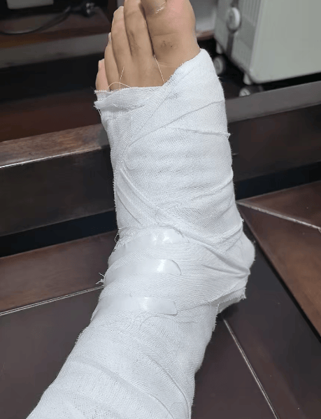 民警在公墓抓獲一嫌疑人<strong></p>
<p>宏鑫機(jī)械設(shè)備有限公司
</strong>，查獲假發(fā)、人臉面具……:宏鑫機(jī)械設(shè)備有限公司
