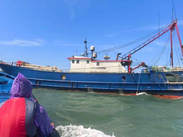 涉案3萬多斤<strong></p>
<p>宏鑫機械設(shè)備有限公司
</strong>！廣西海洋部門查獲非法捕撈大型漁船！:宏鑫機械設(shè)備有限公司
