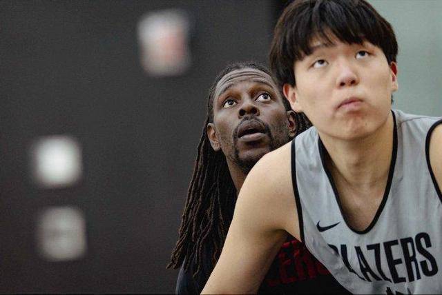 一起來為小楊加油！楊瀚森將代表開拓者出戰(zhàn)NBA常規(guī)賽<strong></p>
<p>宏鑫機械設(shè)備有限公司
</strong>，首戰(zhàn)面對森林狼對方內(nèi)線長人林立:宏鑫機械設(shè)備有限公司
