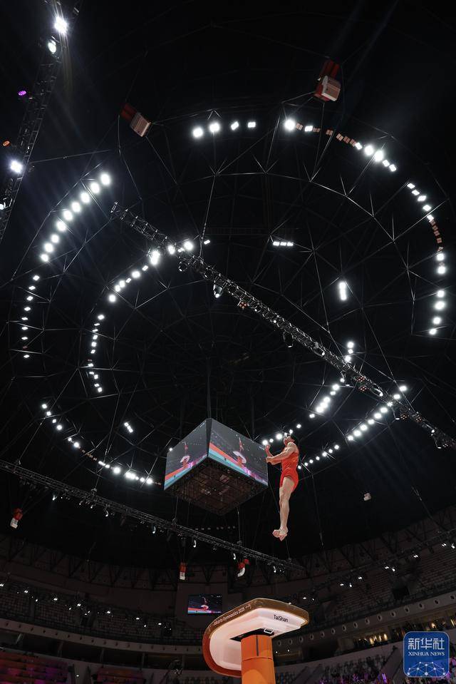 高清大圖 | 張博恒獲體操世錦賽男子個(gè)人全能亞軍:宏鑫機(jī)械設(shè)備有限公司